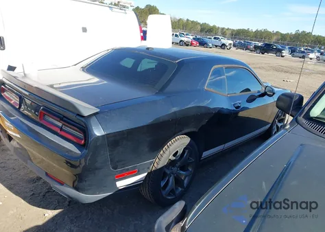 2016 Dodge Challenger Sxt z USA, uszkodzony, nr VIN 2C3CDZAG6GH352558